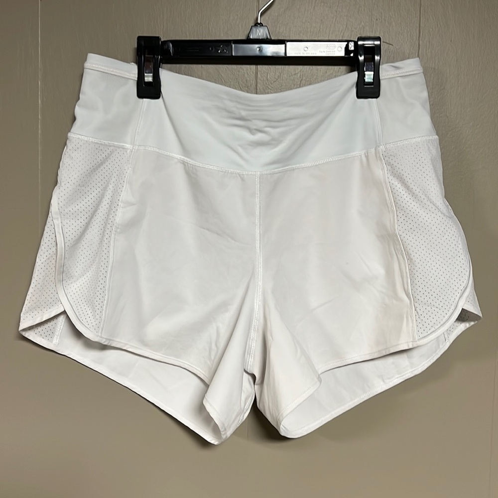 Lululemon off white shorts size 8